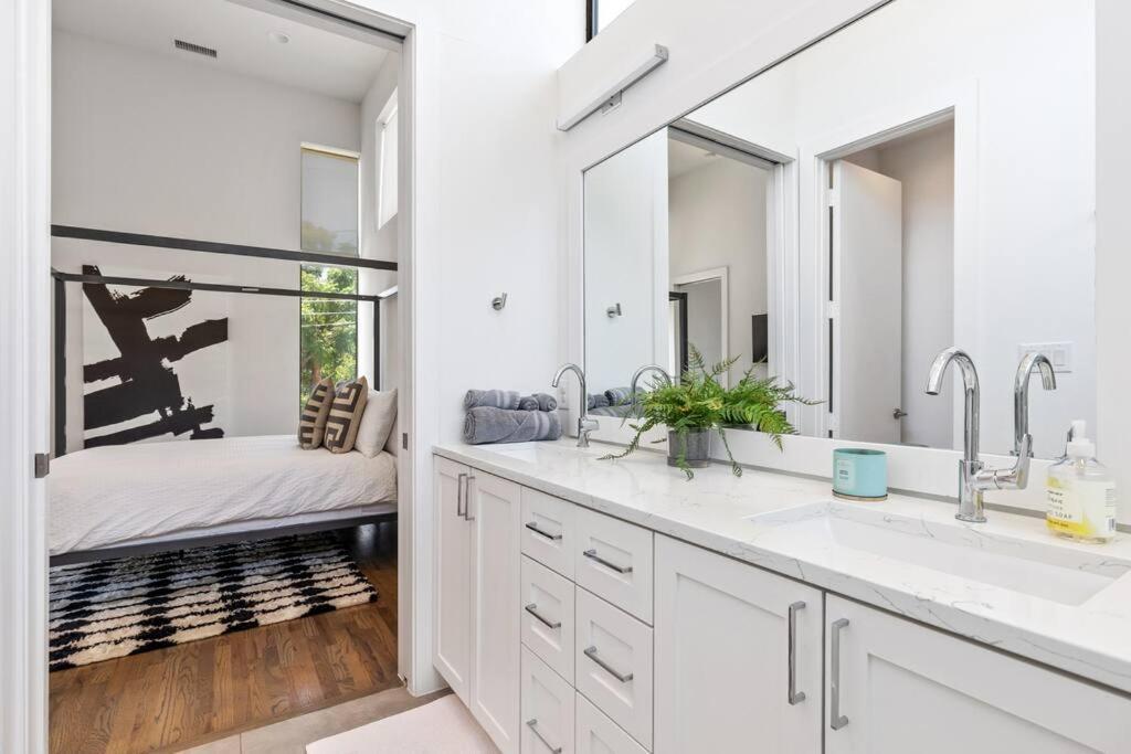 Beautiful Perfectly Located Luxury 2 Bed Townhome 达拉斯 外观 照片